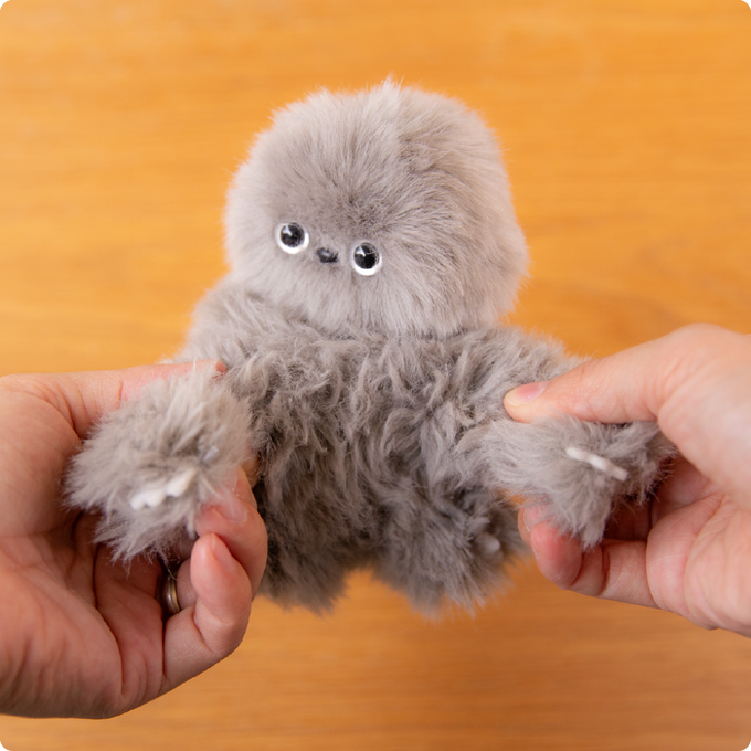 Numiki™ - La peluche interactive qui s'accroche à ton sac !